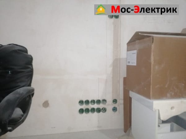 Подрозетники: алмазное сверление отверстий заданного диаметра (пример) Сверление подрозетников алмазной коронкой: пример выполненных отверстий